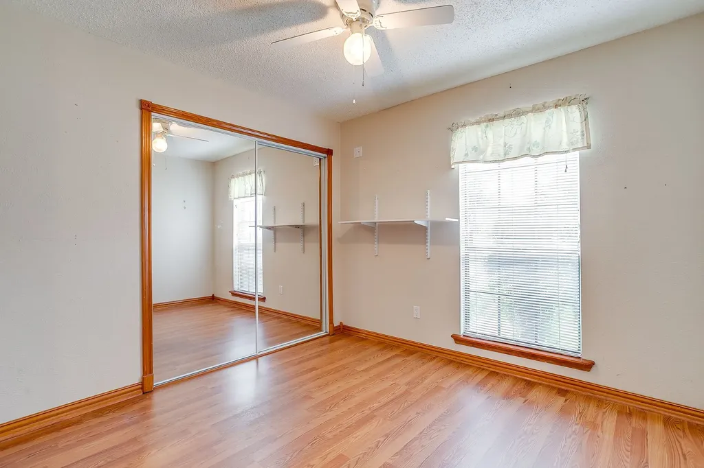 6820 Glenwood Drive North Richland Hills TX 76182