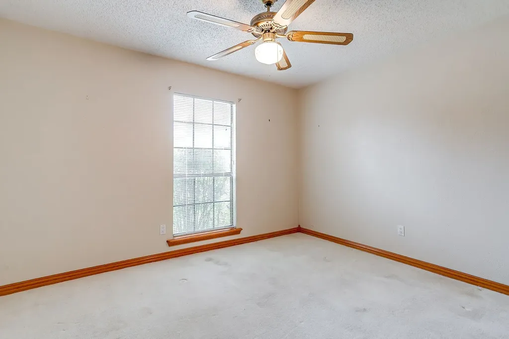 6820 Glenwood Drive North Richland Hills TX 76182