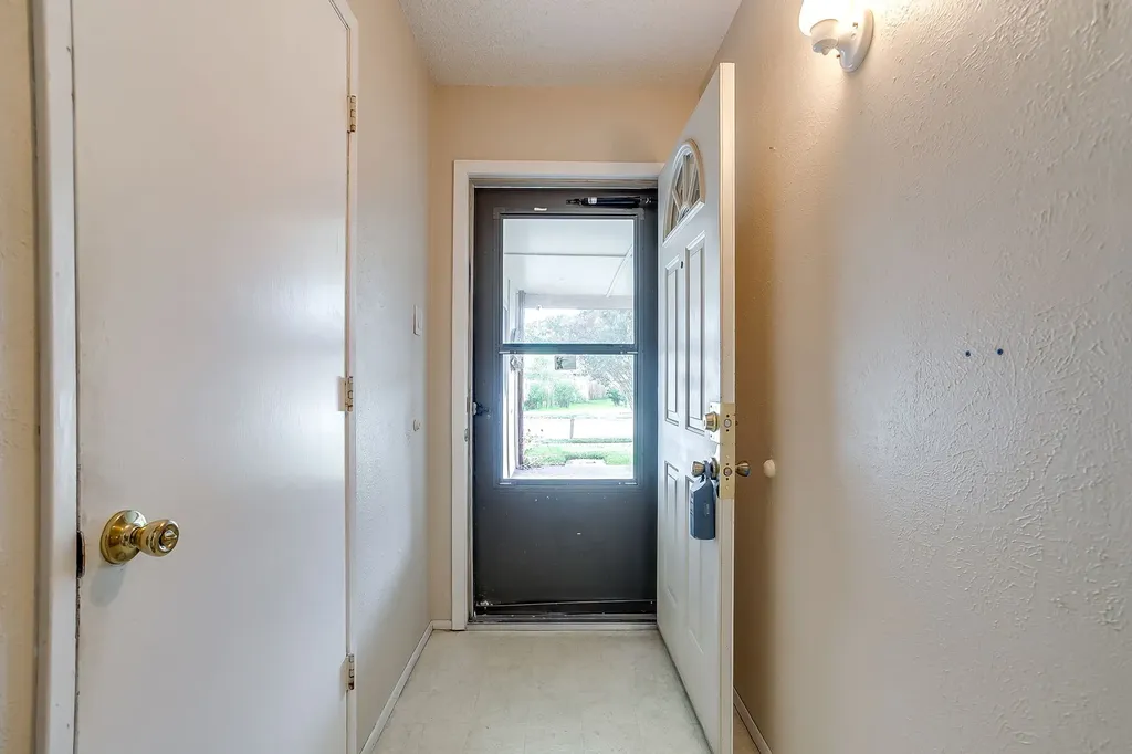 6820 Glenwood Drive North Richland Hills TX 76182