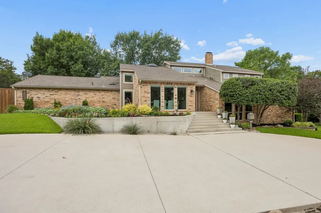 10811 Stone Canyon Place Dallas TX 75230