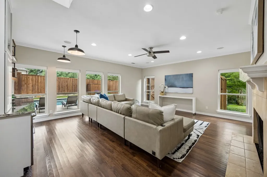 10811 Stone Canyon Place Dallas TX 75230