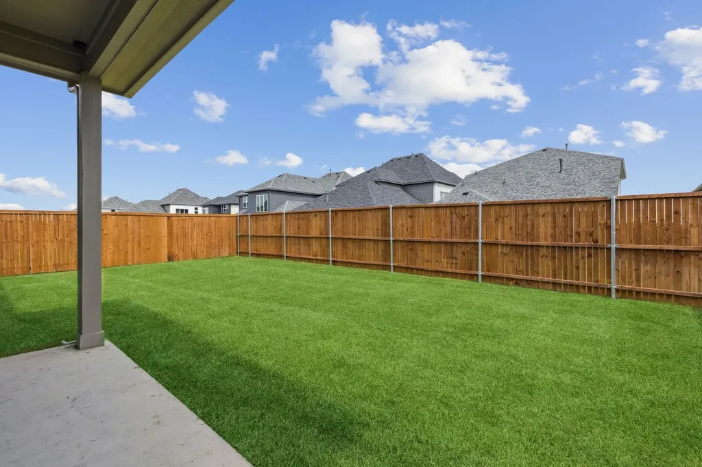 517 Hoot Owl Hill Weston TX 75009