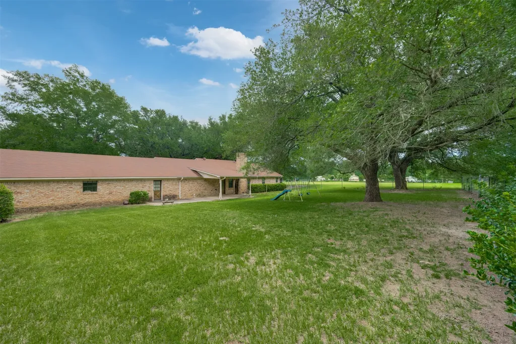 8798 Hill N Dale Road Tyler TX 75709