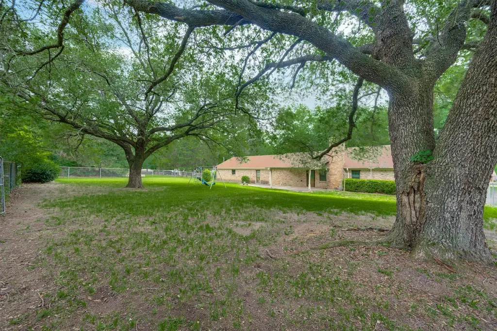 8798 Hill N Dale Road Tyler TX 75709