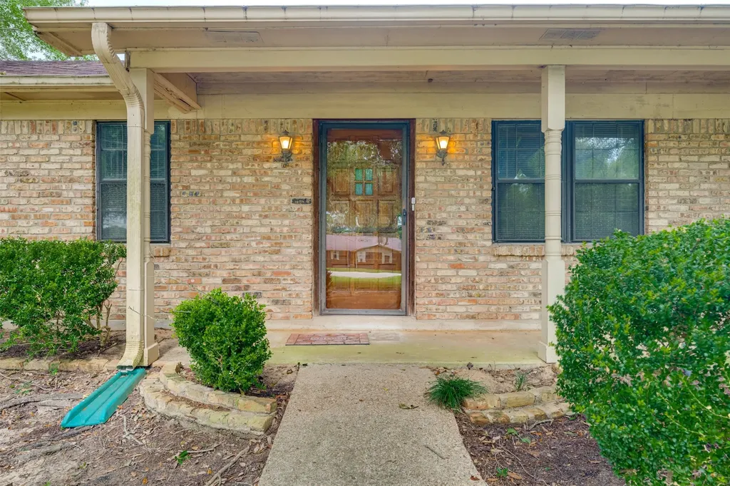 8798 Hill N Dale Road Tyler TX 75709