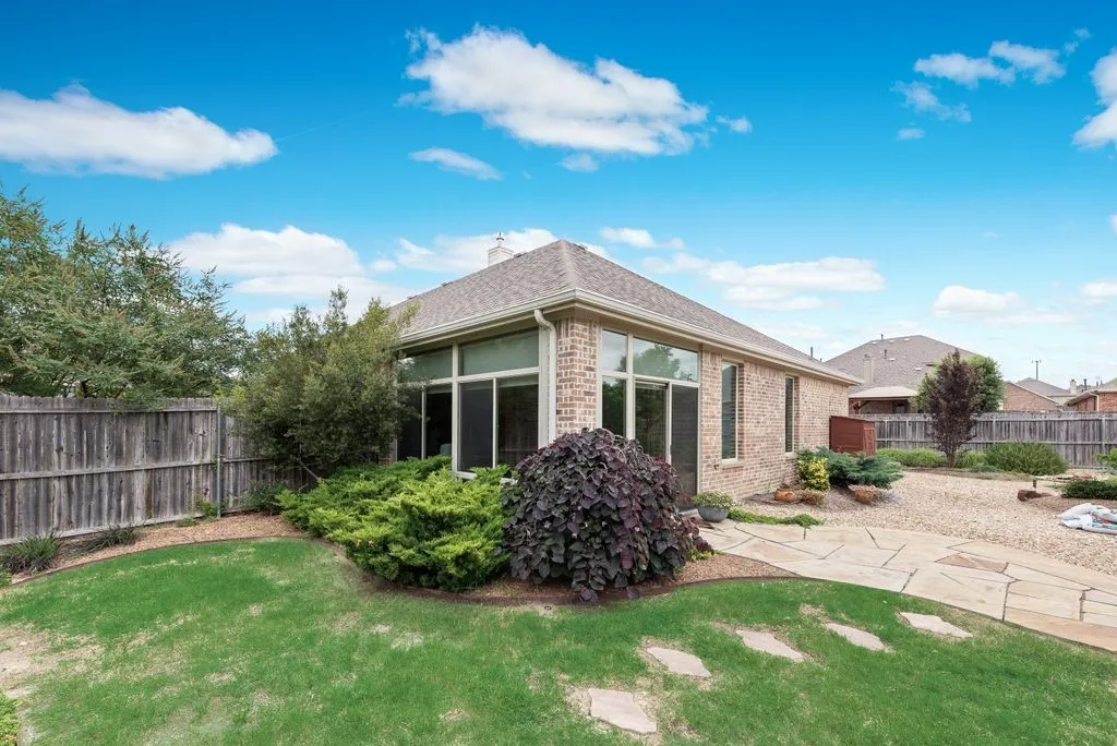 3318 Rosewood Lane Sachse TX 75048