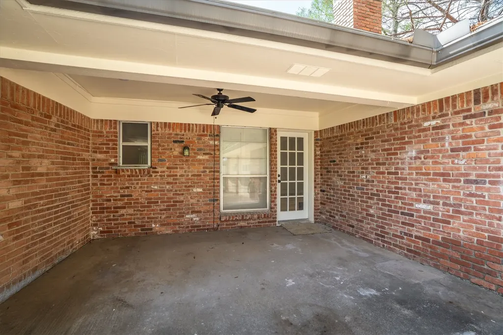 903 Leslie Drive Arlington TX 76012