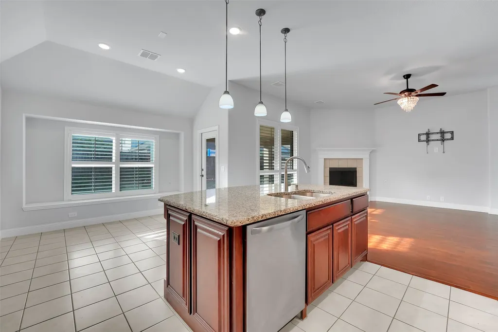 2616 Tinsley Drive Mansfield TX 76084