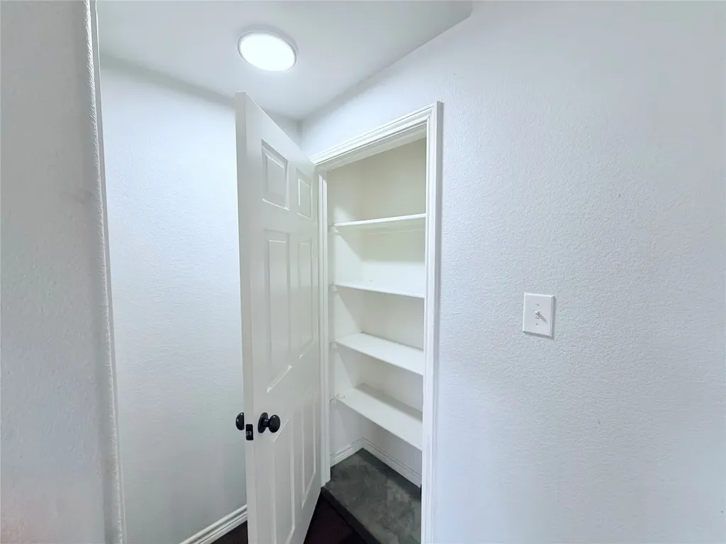 5727 Mountain Hollow Drive Dallas TX 75249