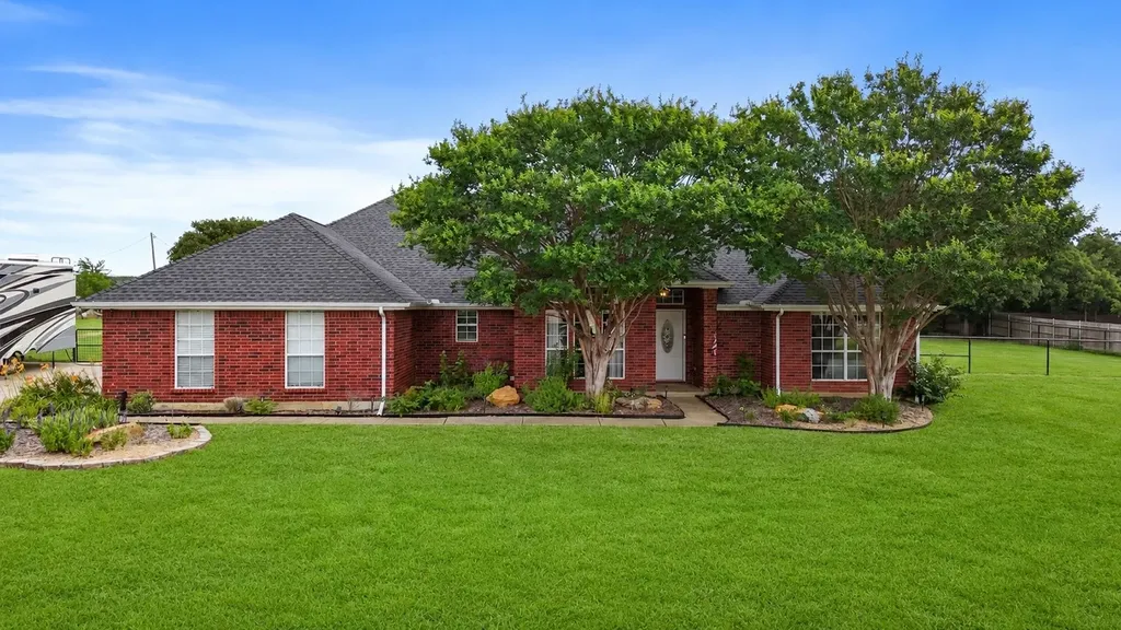 3909 Timbercrest Drive E Burleson TX 76028