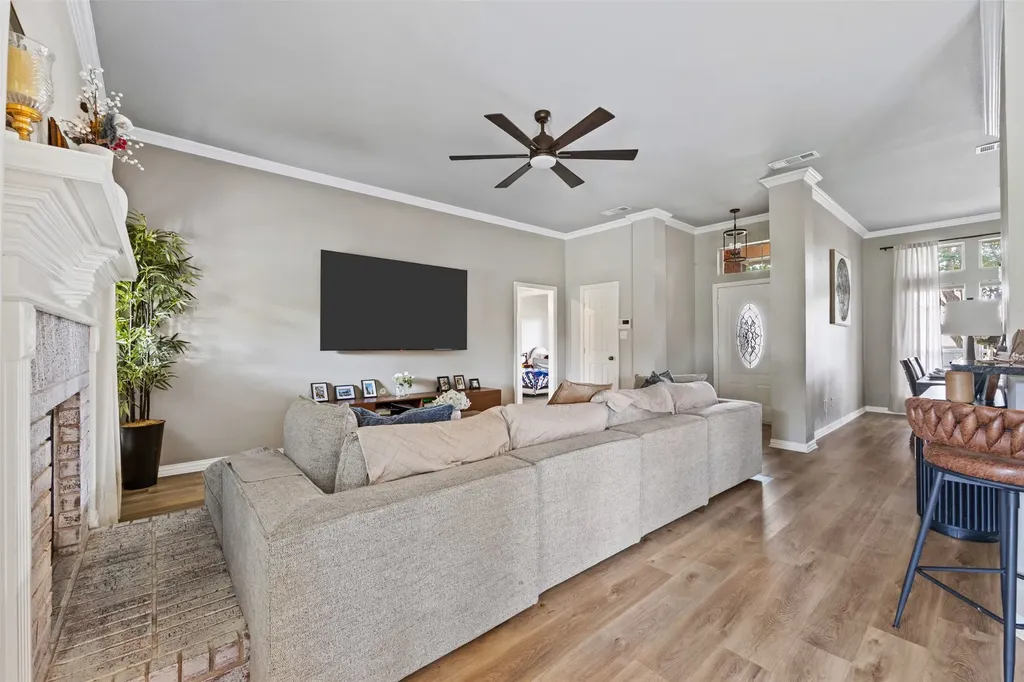 3909 Timbercrest Drive E Burleson TX 76028