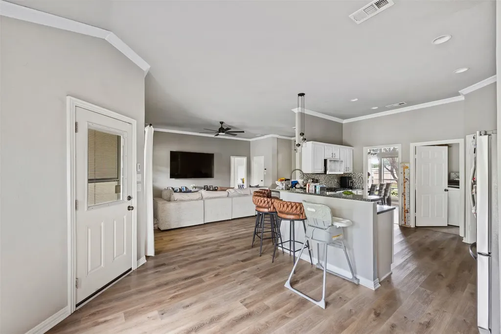 3909 Timbercrest Drive E Burleson TX 76028