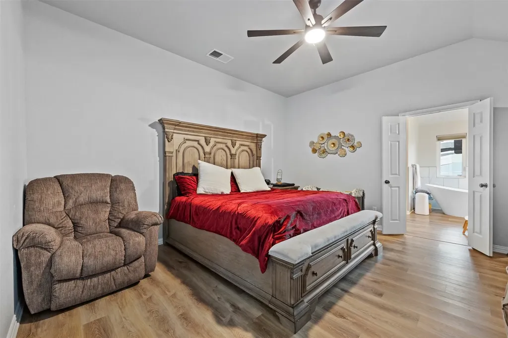 3909 Timbercrest Drive E Burleson TX 76028