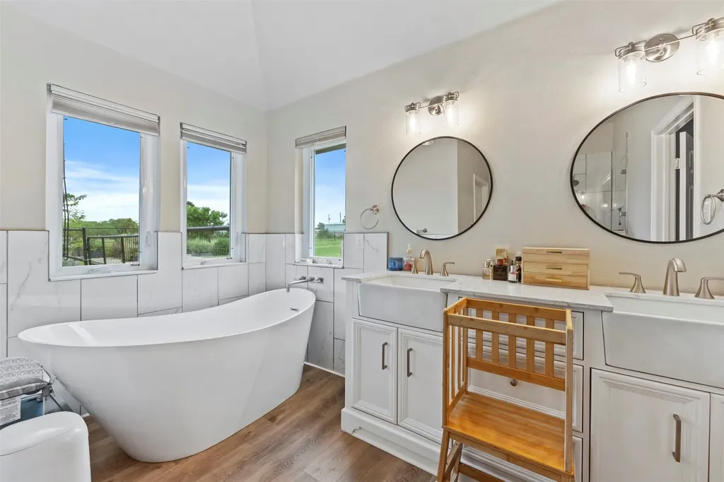 3909 Timbercrest Drive E Burleson TX 76028