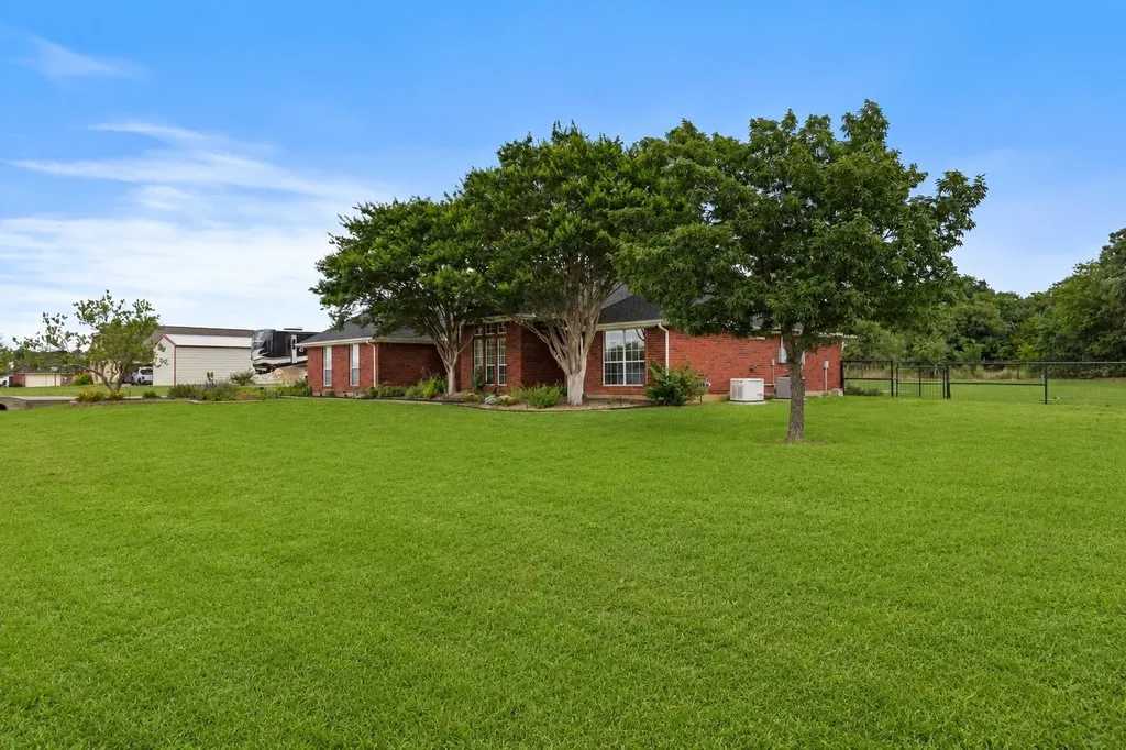 3909 Timbercrest Drive E Burleson TX 76028