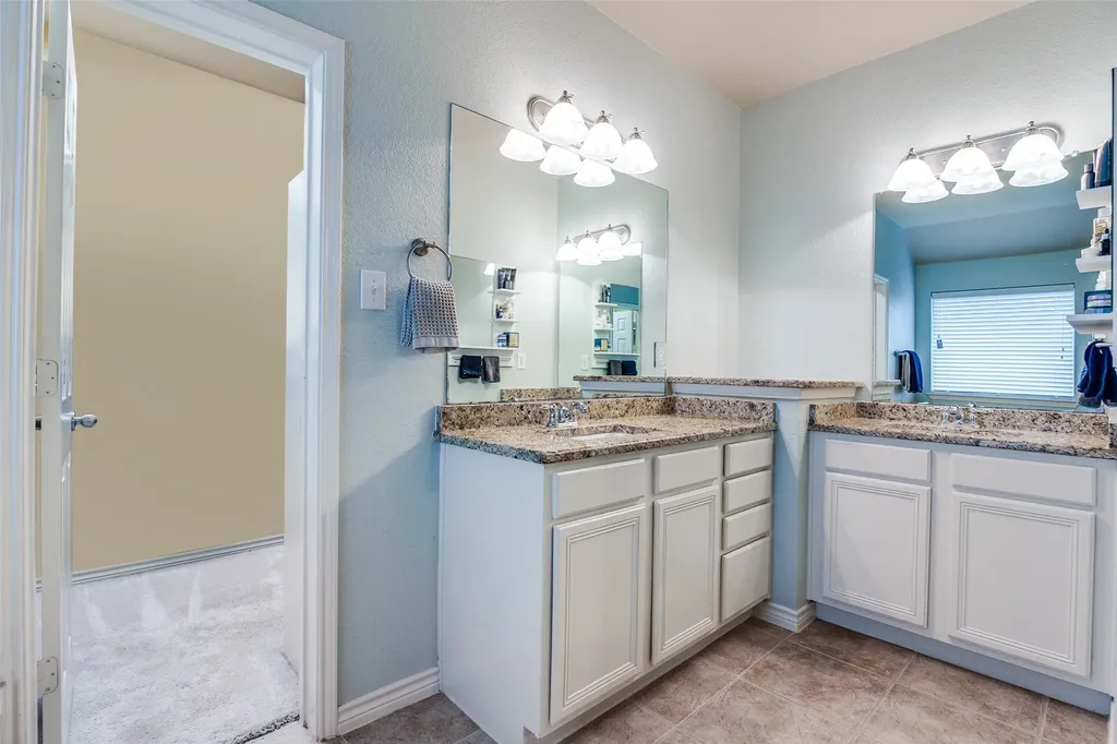 9204 Lockhart Drive Arlington TX 76002
