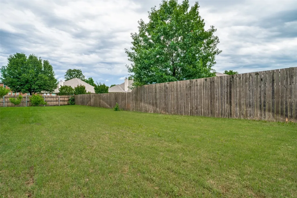 9204 Lockhart Drive Arlington TX 76002