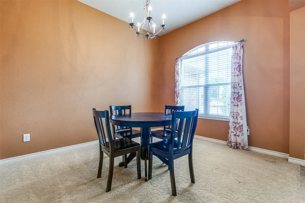 9204 Lockhart Drive Arlington TX 76002