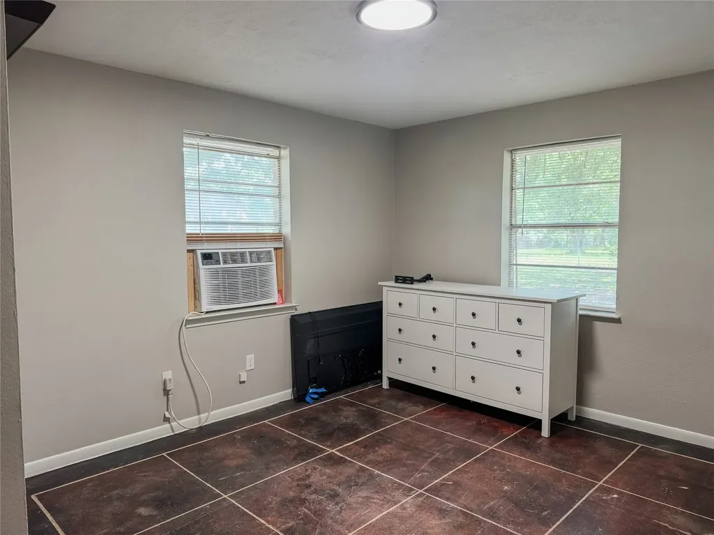 743 Oak Leaf Trail East Tawakoni TX 75472
