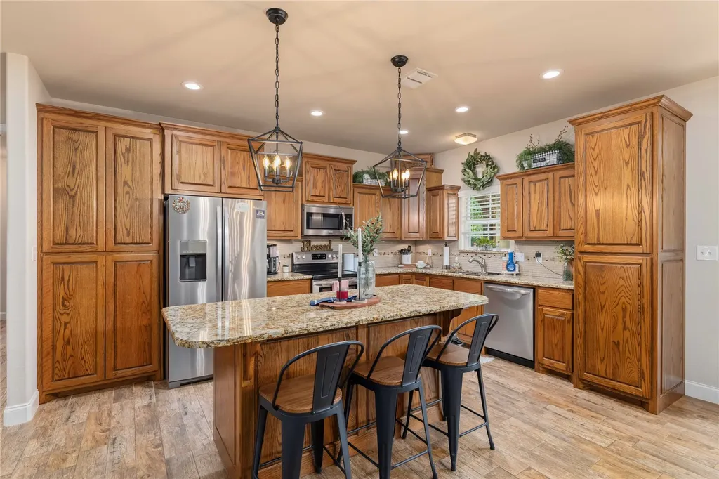 118 Rainbow Drive Early TX 76802