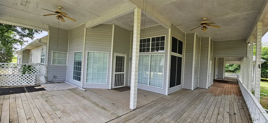137 Oakview Road Gainesville TX 76240