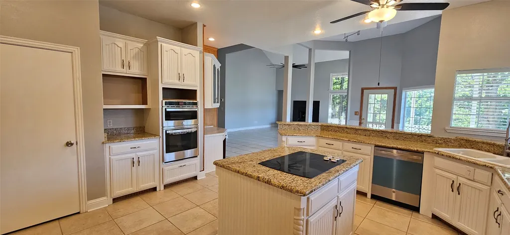 137 Oakview Road Gainesville TX 76240
