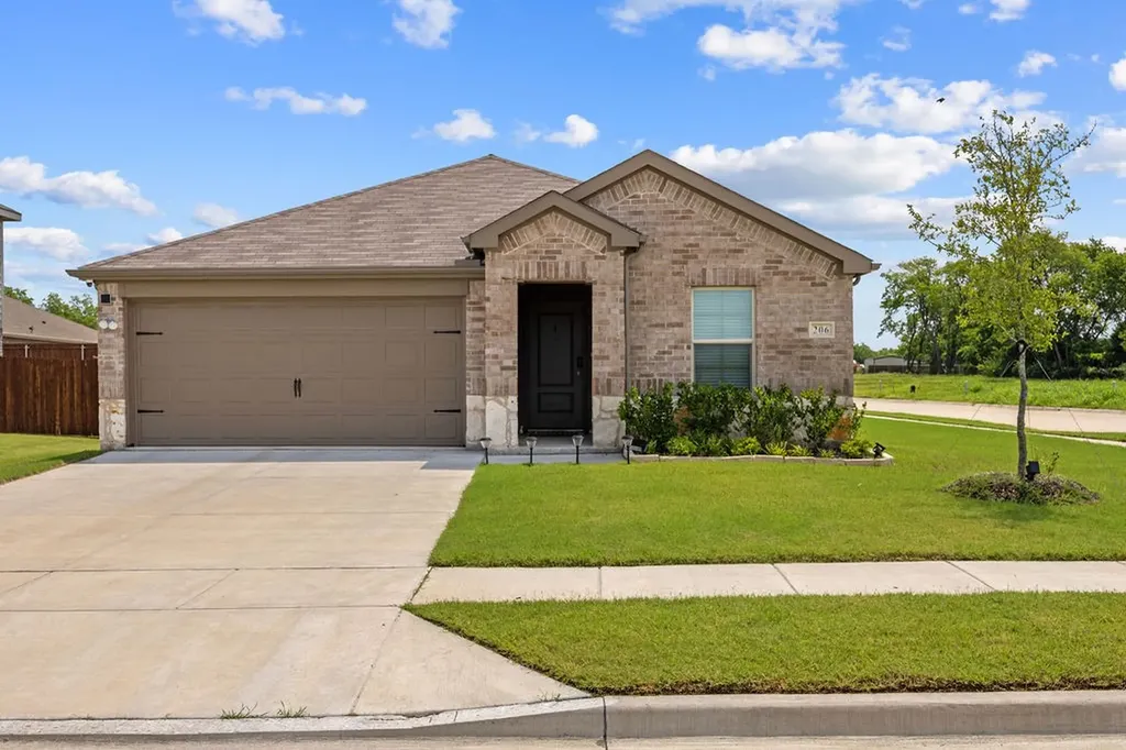 206 Nokota Drive Leonard TX 75452