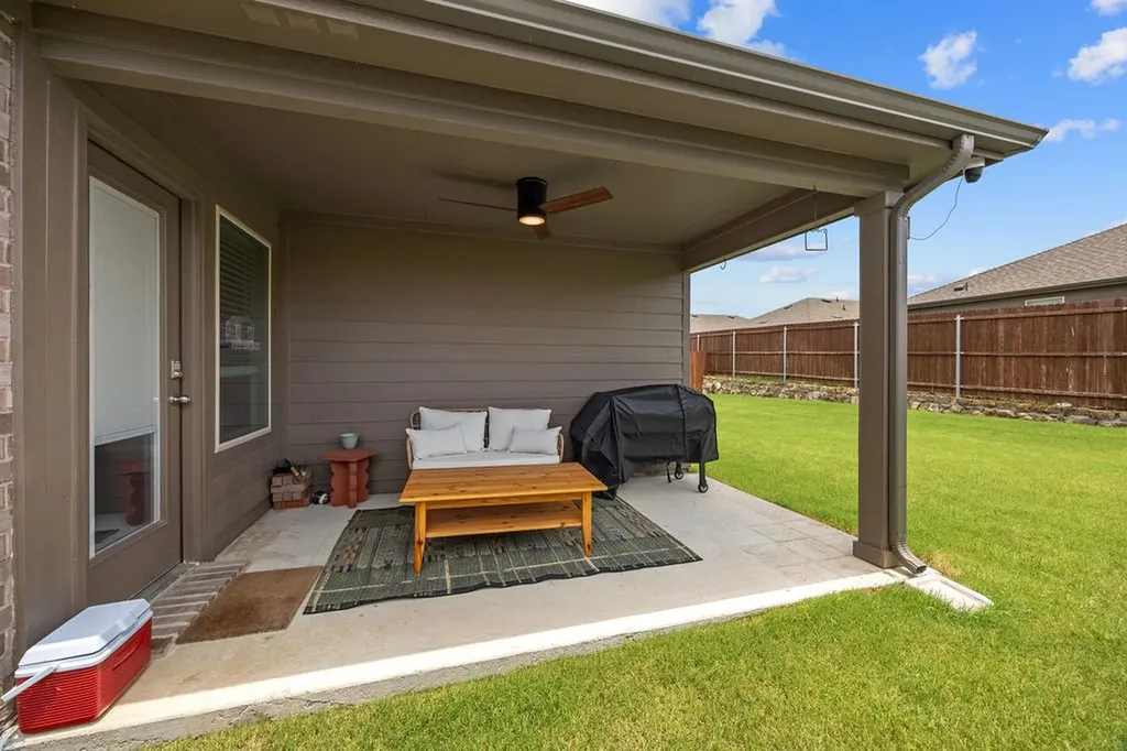 206 Nokota Drive Leonard TX 75452