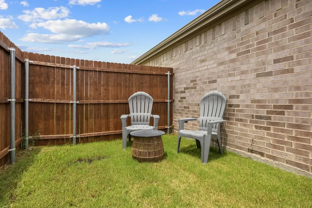 206 Nokota Drive Leonard TX 75452