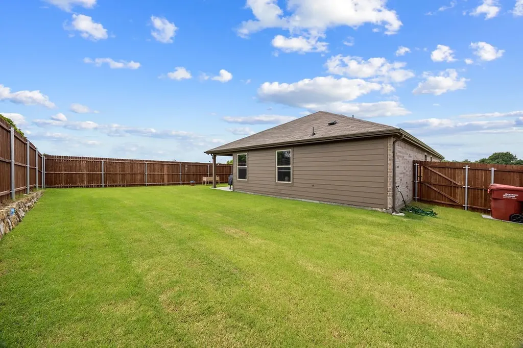 206 Nokota Drive Leonard TX 75452