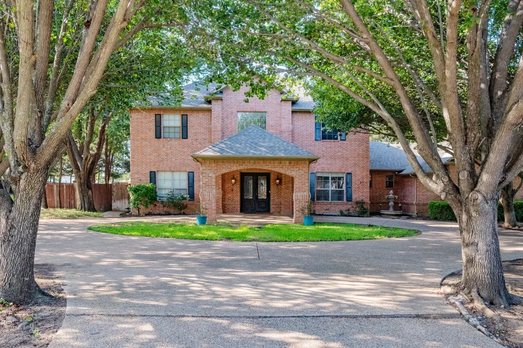 240 Timberleaf Drive Double Oak TX 75077