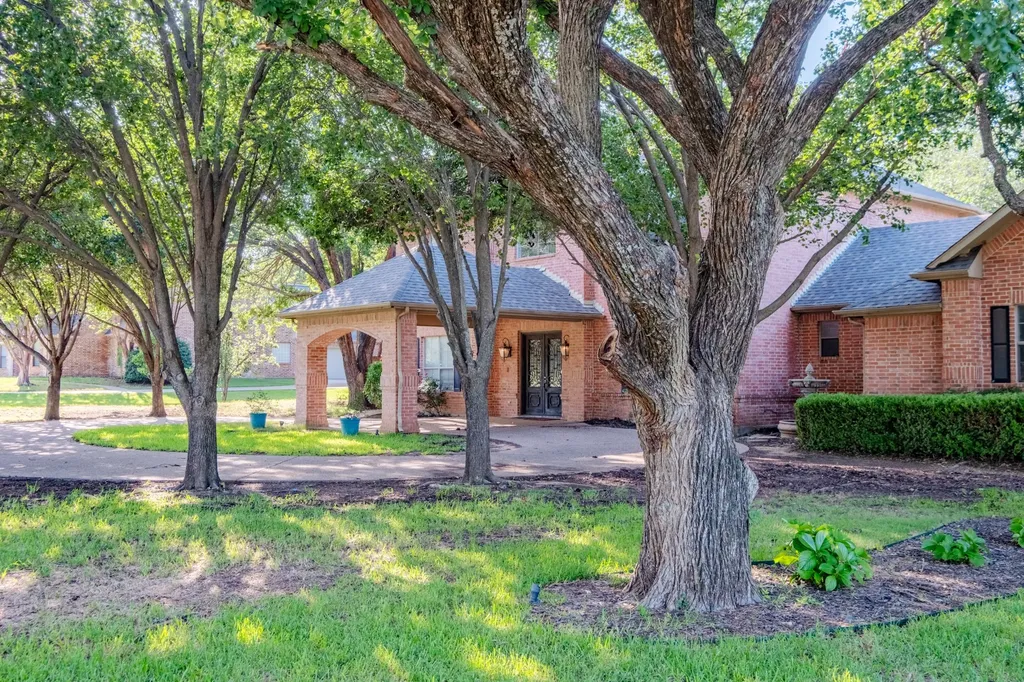 240 Timberleaf Drive Double Oak TX 75077