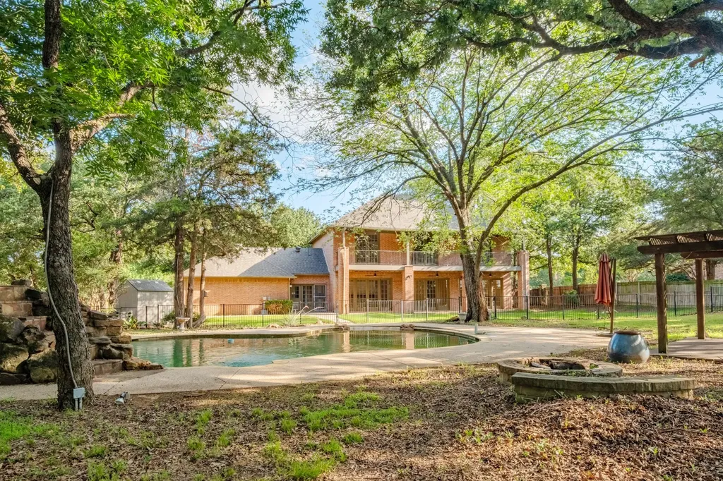 240 Timberleaf Drive Double Oak TX 75077