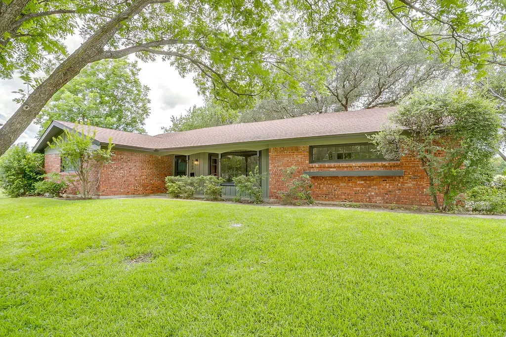 6900 Culver Avenue Fort Worth TX 76116