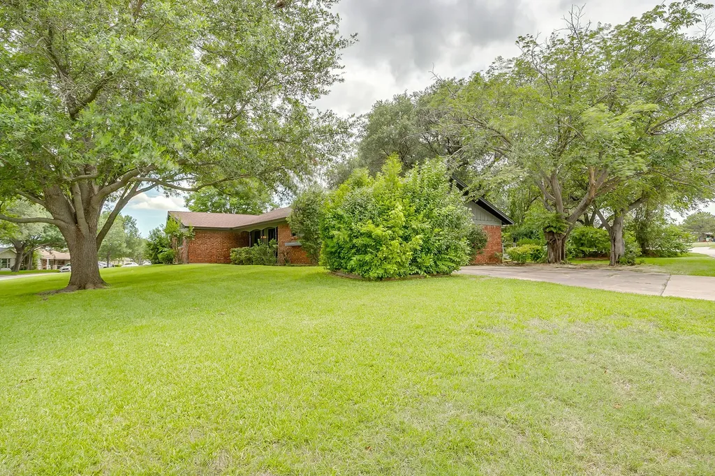 6900 Culver Avenue Fort Worth TX 76116
