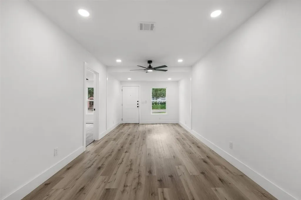 612 Clairemont Avenue Fort Worth TX 76103