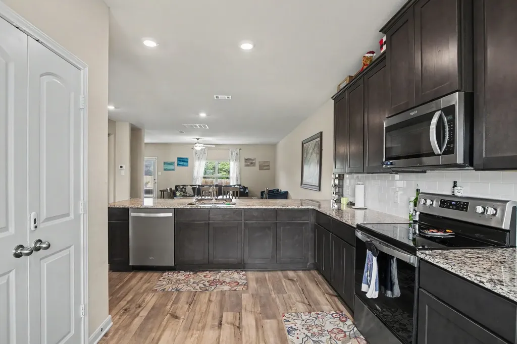 304 Lowery Oaks Trail Fort Worth TX 76120