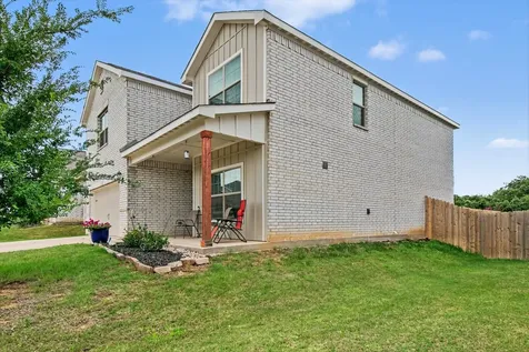 304 Lowery Oaks Trail Fort Worth TX 76120