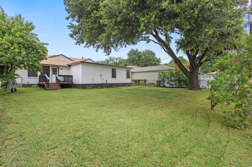 2324 Materhorn Drive Dallas TX 75228