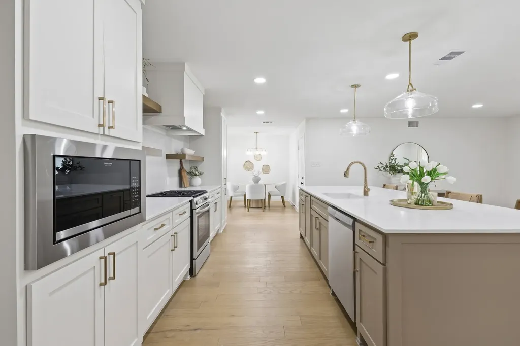 2324 Materhorn Drive Dallas TX 75228