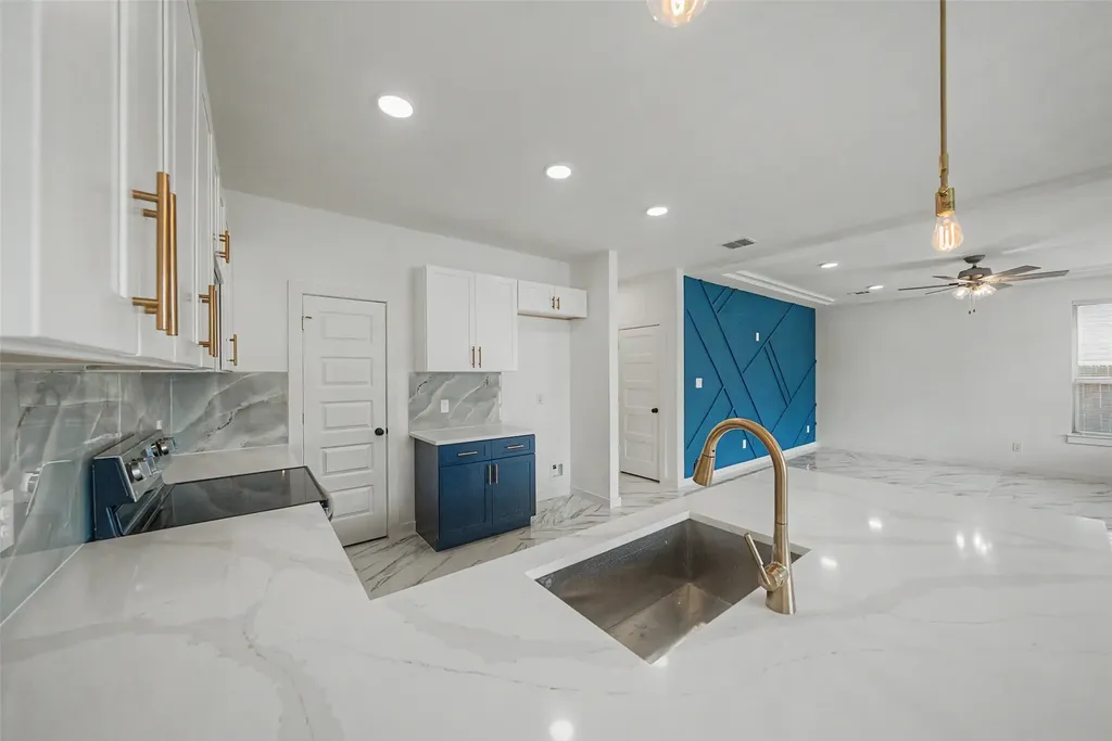 4617 Merida Avenue Fort Worth TX 76115