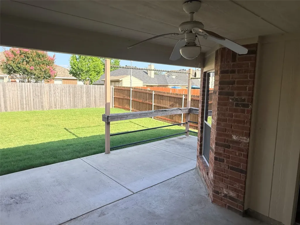 1100 Linden Drive Burleson TX 76028