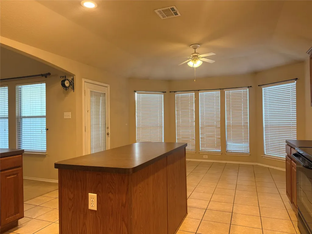 1100 Linden Drive Burleson TX 76028
