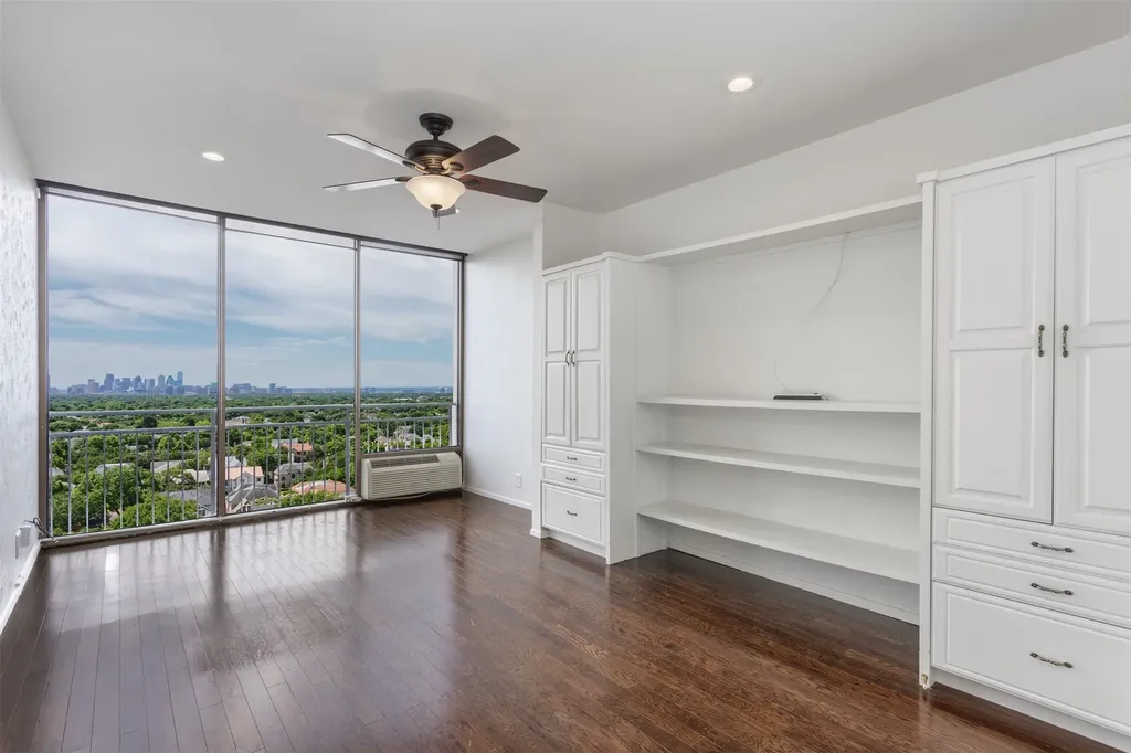 6335 W Northwest Highway Dallas TX 75225