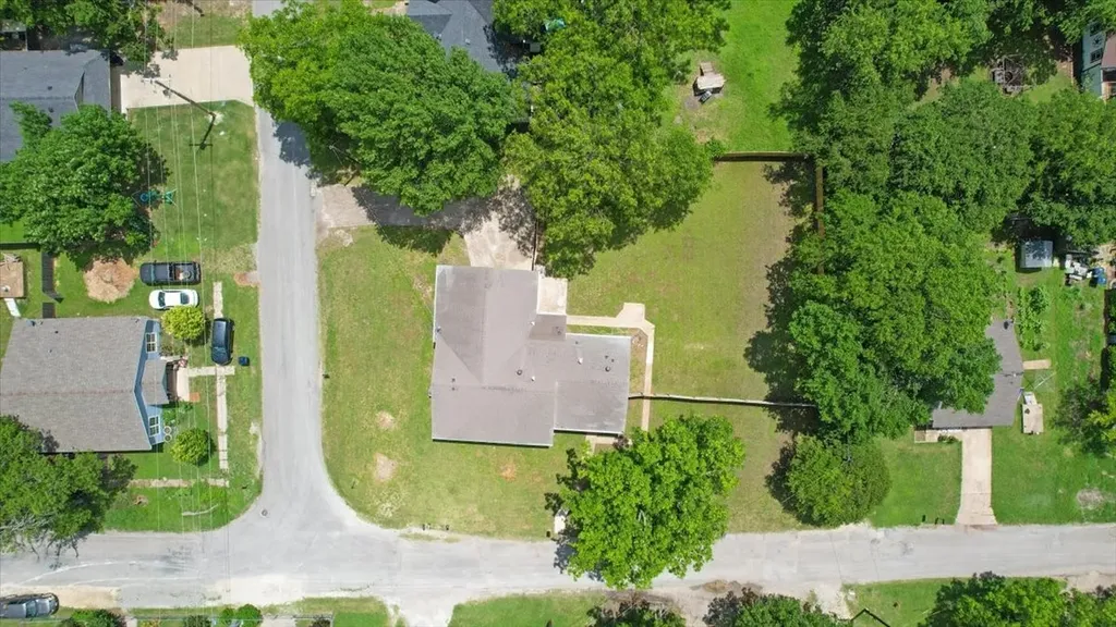 408 N Gowdy Street Whitewright TX 75491