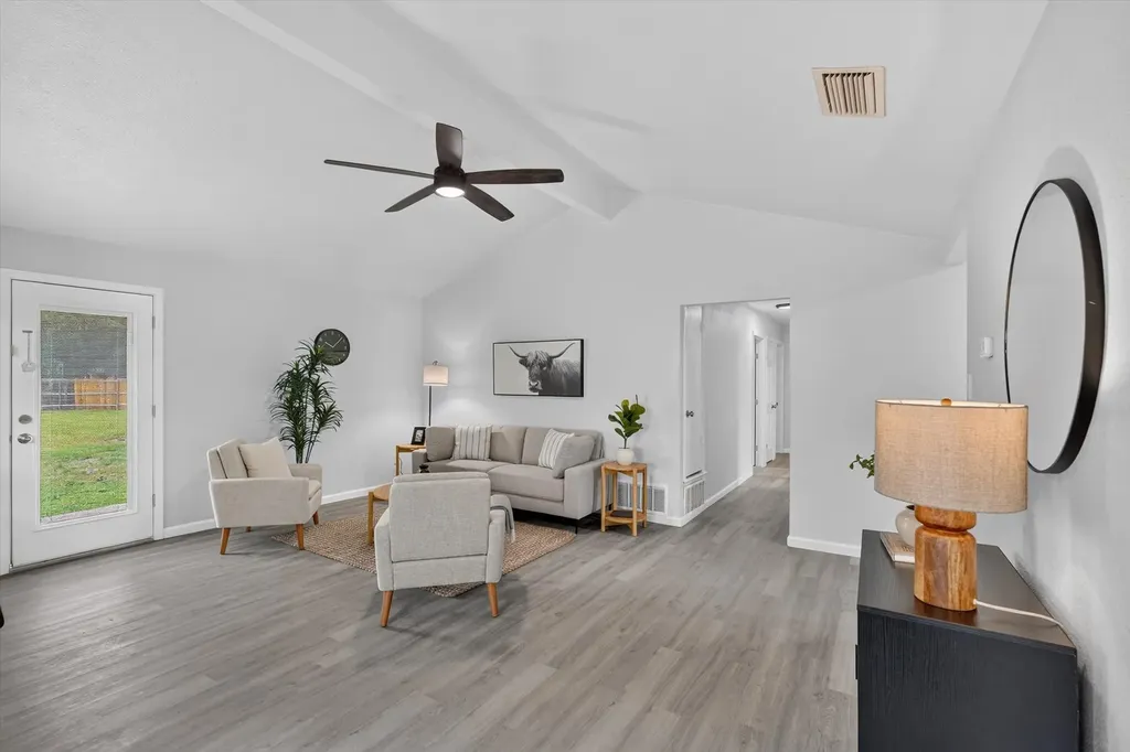 1547 Oakbrook Street Lancaster TX 75134