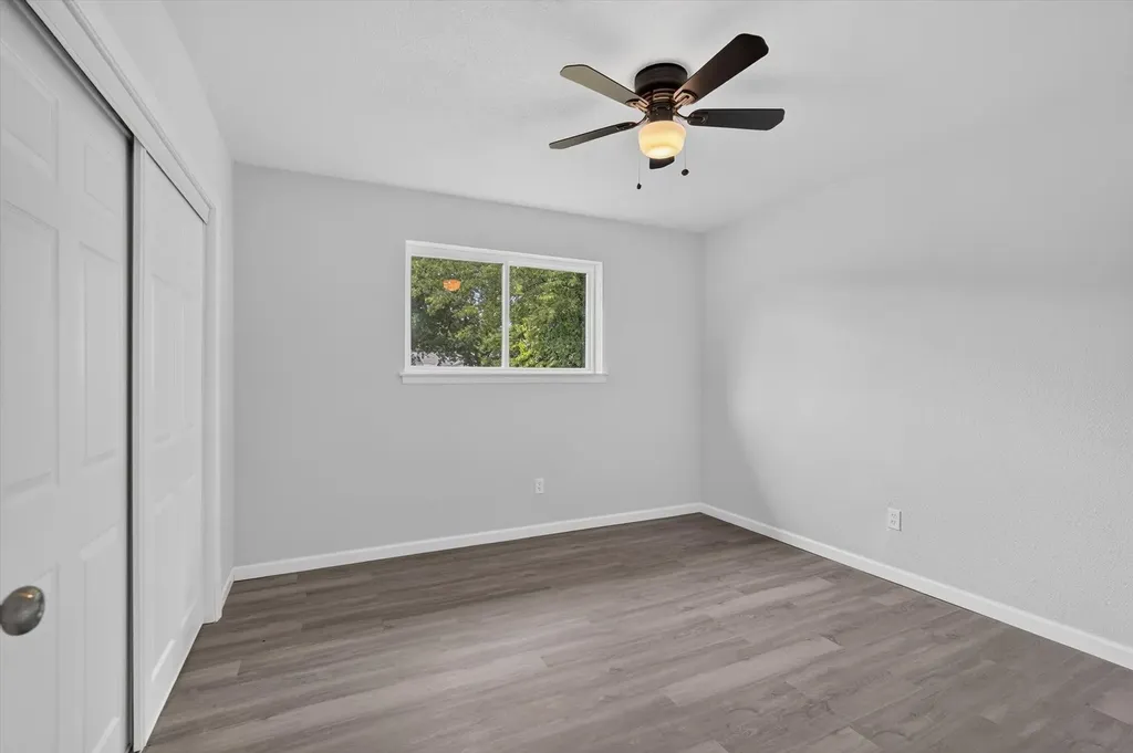 1547 Oakbrook Street Lancaster TX 75134