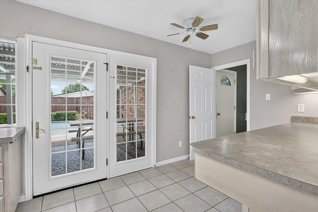 2910 Flagstone Drive Garland TX 75044