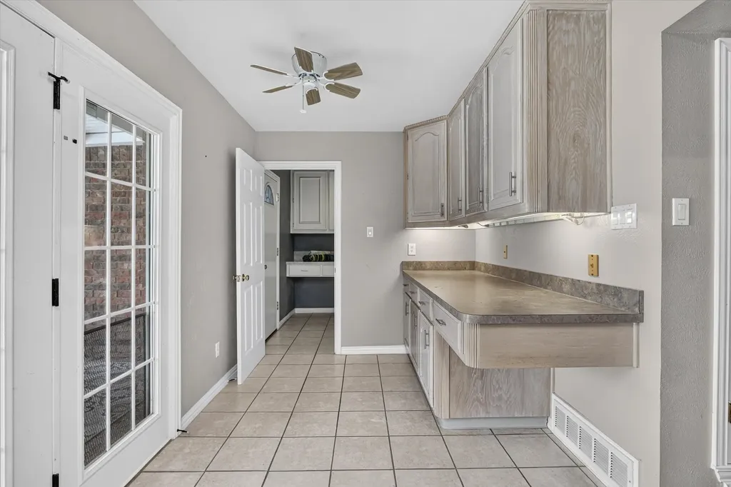 2910 Flagstone Drive Garland TX 75044