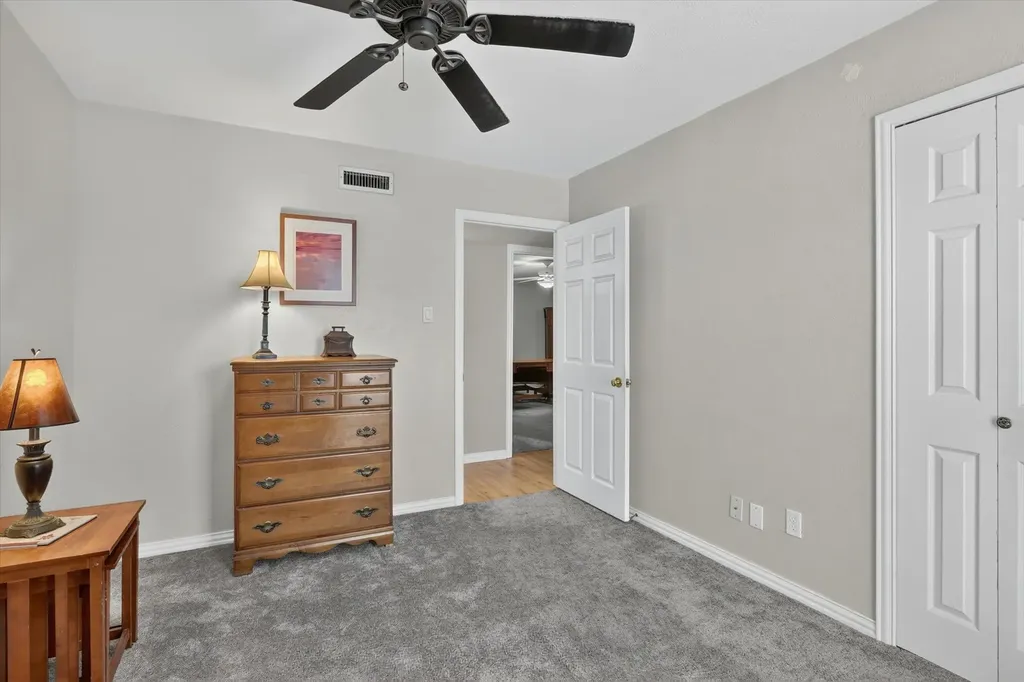 2910 Flagstone Drive Garland TX 75044
